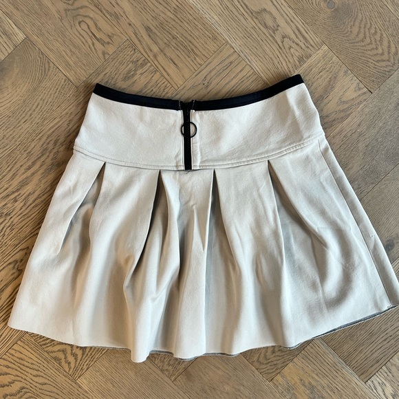Wilfred Free Ballerina Skirt in Cream - Picture 2 of 3